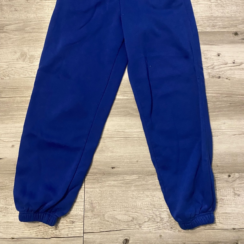 Streetwear sweatpants royal blue, size small, mega fit